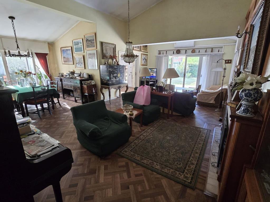 Gran casa en excelente zona de Pocitos Nuevo próximo al Sho