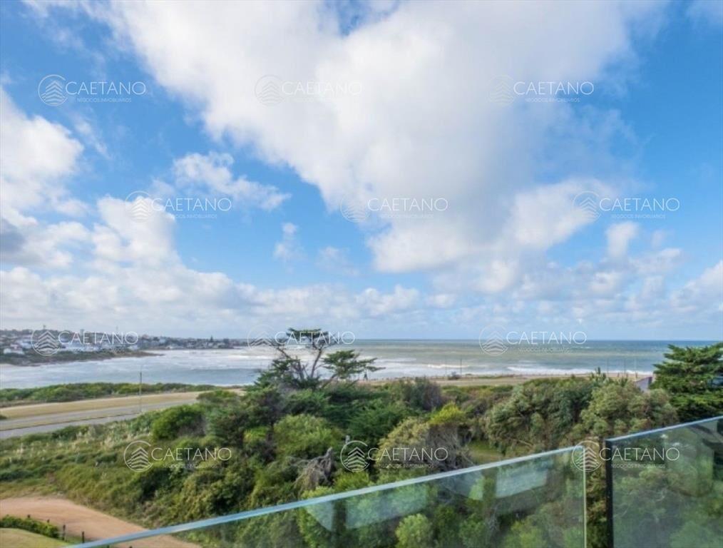 Alquiler espectacular penthouse duplex Punta del