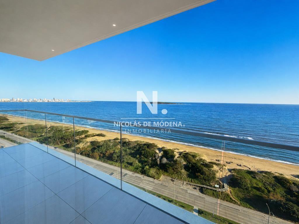 Departamento exclusivo en venta, primera linea de