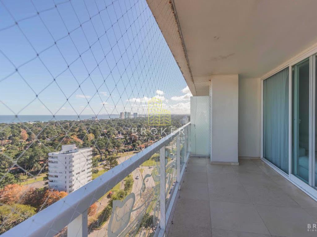 venta apartamento punta del este vista al mar