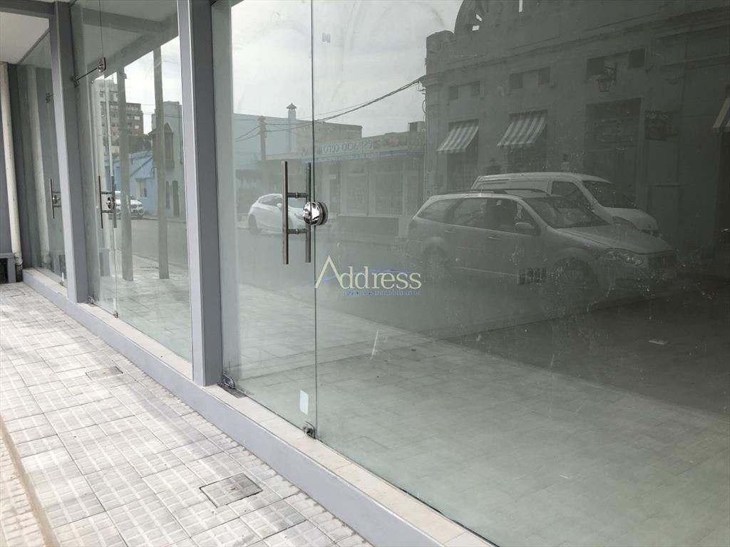 Edificio de oficinas a estrenar en Maldonado