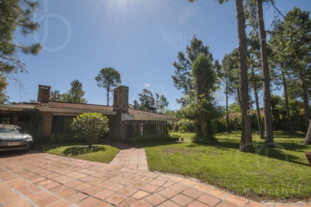 Casa alquiler Pinares, Punta del Este, 4 dormitorios, pisci