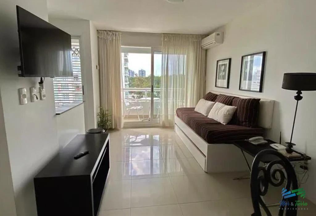 Alquilo apartamento de 1 dormitorio en Roosevelt,