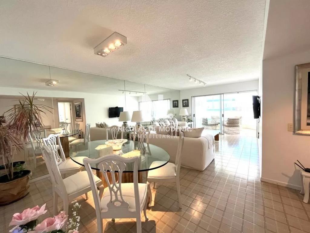 Oportunidad imperdible en hermoso departamento de