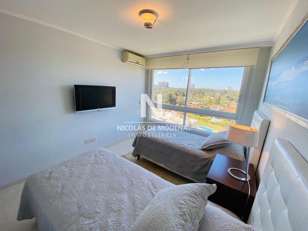 Departamento en venta en Playa Mansa con linda