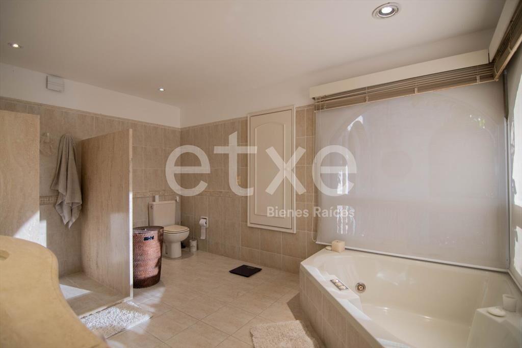 Casa en Venta en Lomas de la Tahona...