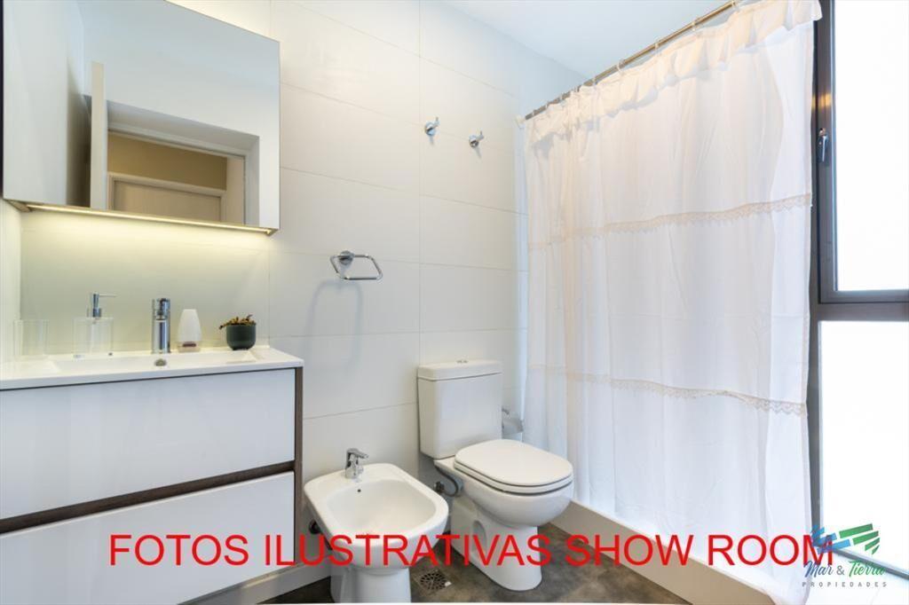 En venta apartamento, 2 dormitorios con cochera,