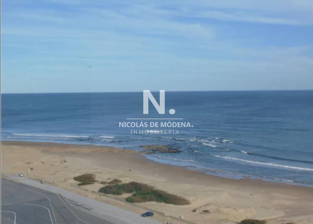 Excelente ubicación, próximo al mar y la Península.
