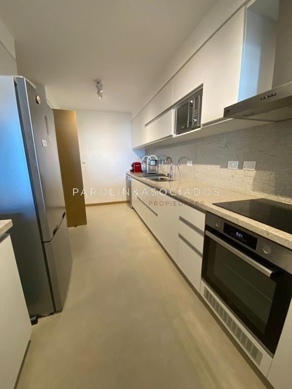 Apartamento en venta de 2 dormitorios en primera