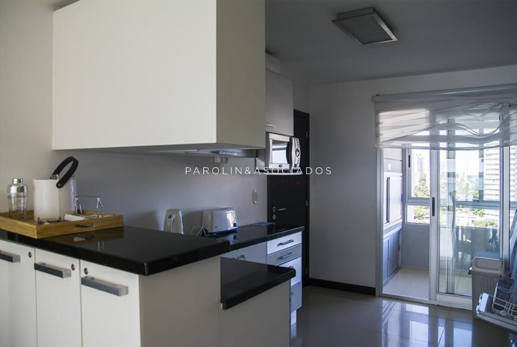 Hermoso Departamento en venta, mansa. Punta del