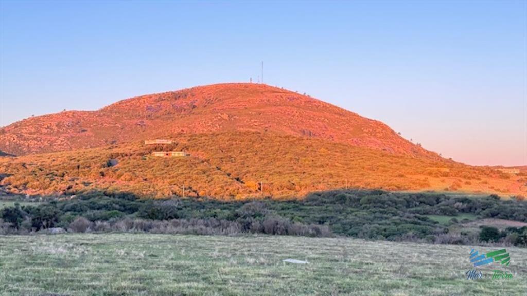 Chacra de 6 has con 664 m2 - cerca de Piriapolis