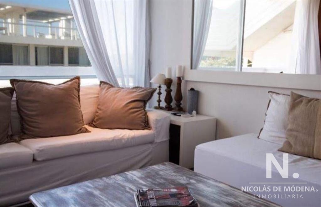 Departamento de 2 dormitorios en Manantiales en venta