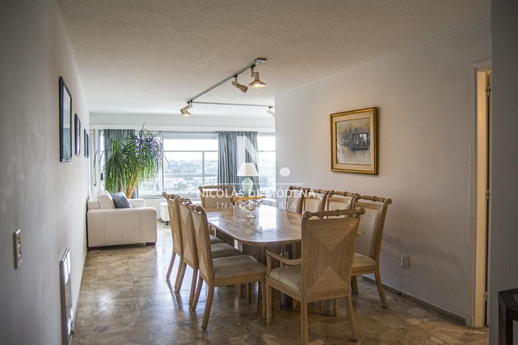 Se vende Hermoso Penthouse frente al mar de 3 con