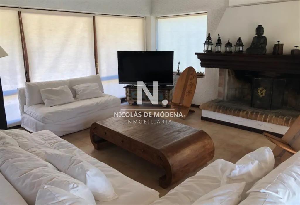 CASA 5 DORMITORIOS, LUGANO, PUNTA DEL ESTE