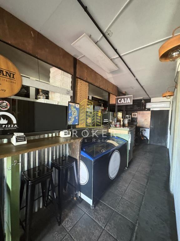 Venta local comercial y apartamento En La Barra