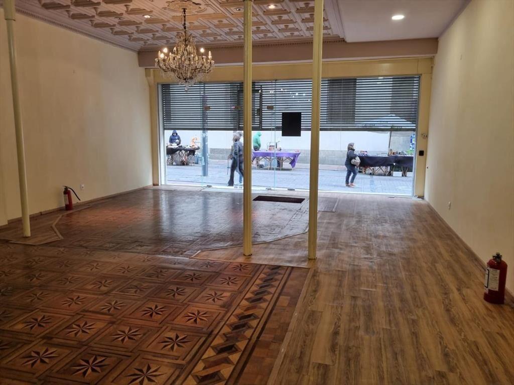 local - Peatonal Sarandi y Bartolome Mitre , 8 mts de frent