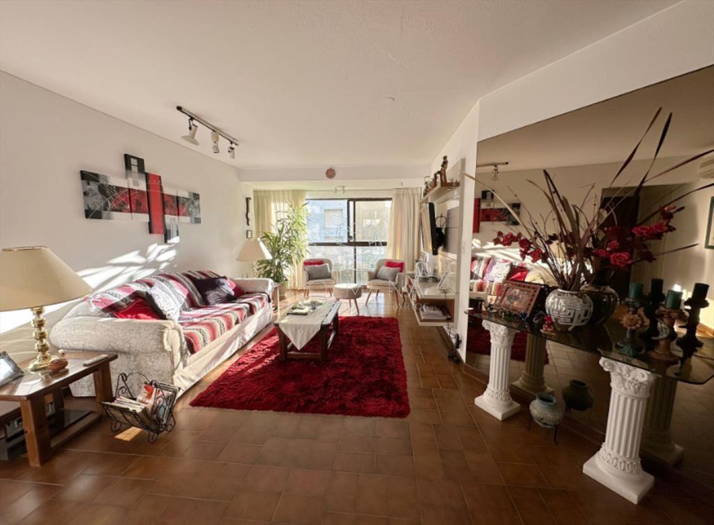 Vende Apartamento frente al mar en Brava, Punta 2