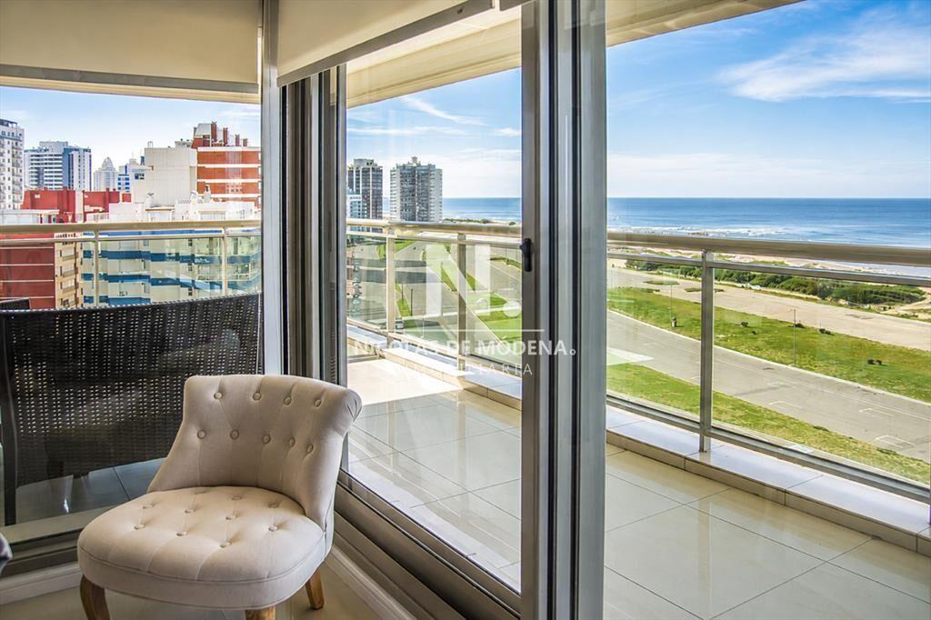 Lujoso Apartamento en Torre Imperiale de 3 + en