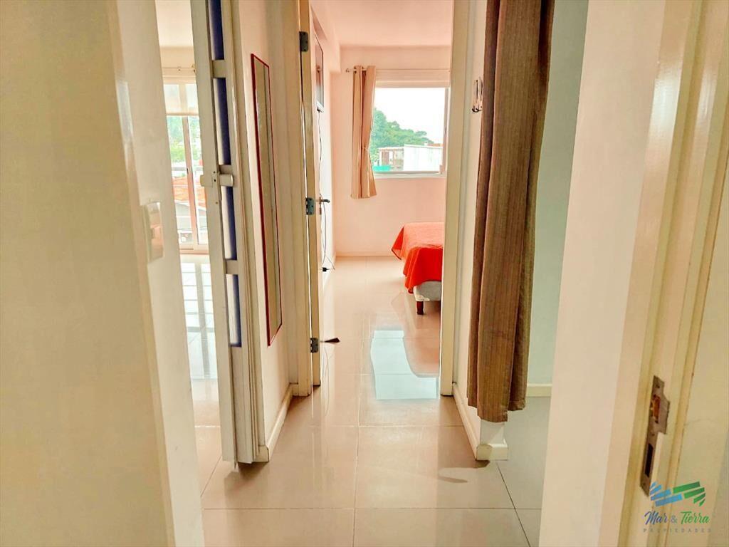 Venta de apartamento un dormitorio y medio en