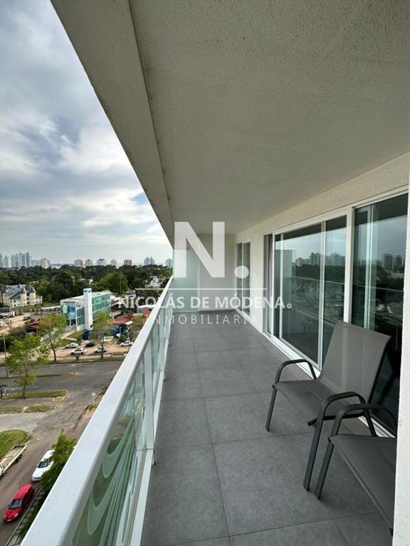 Apartamento 3 dormitorios en edificio de en Punta
