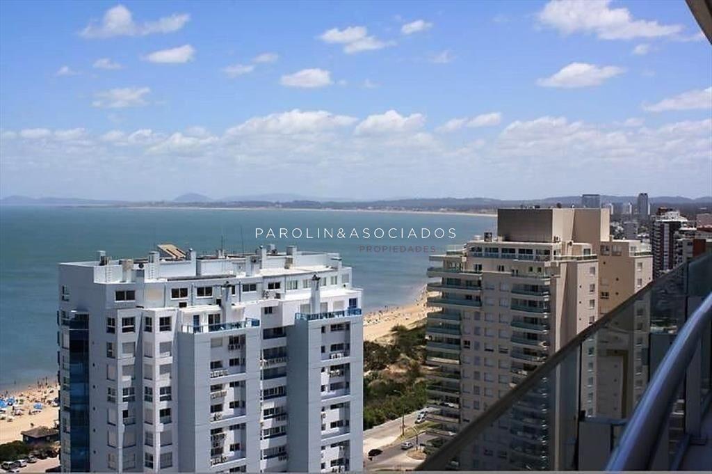 Apartamento en venta de 2 dormitorios en Season