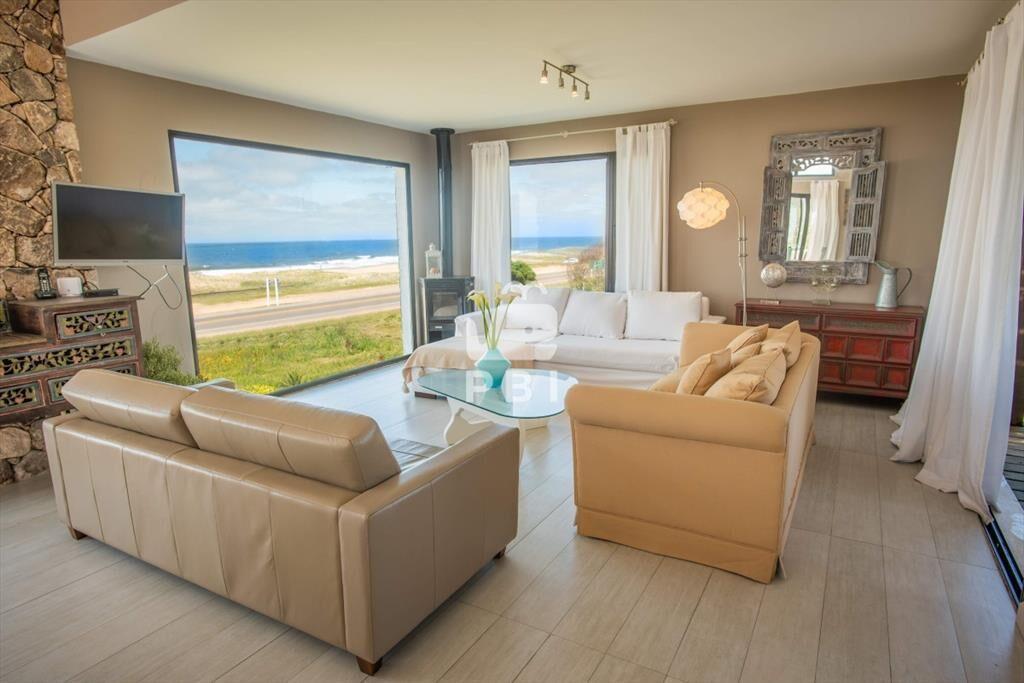 Espectacular Casa en Venta en El Chorro con al -