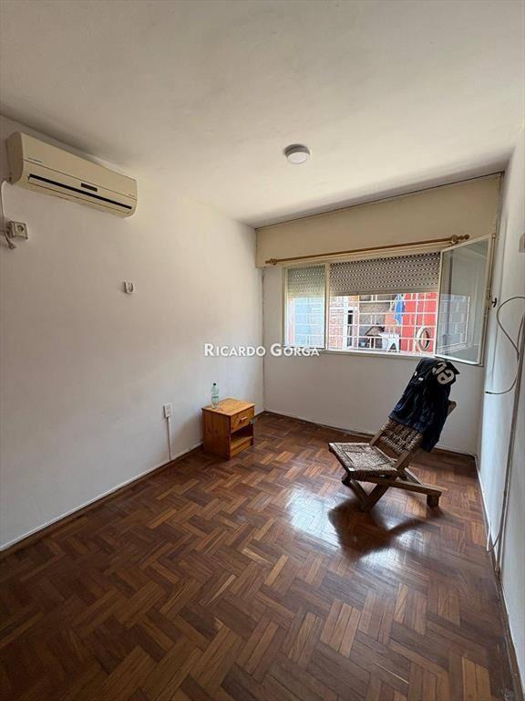 Venta Casa 3 dorm + Apto 1 dorm, cocheras y fondo c/parr...
