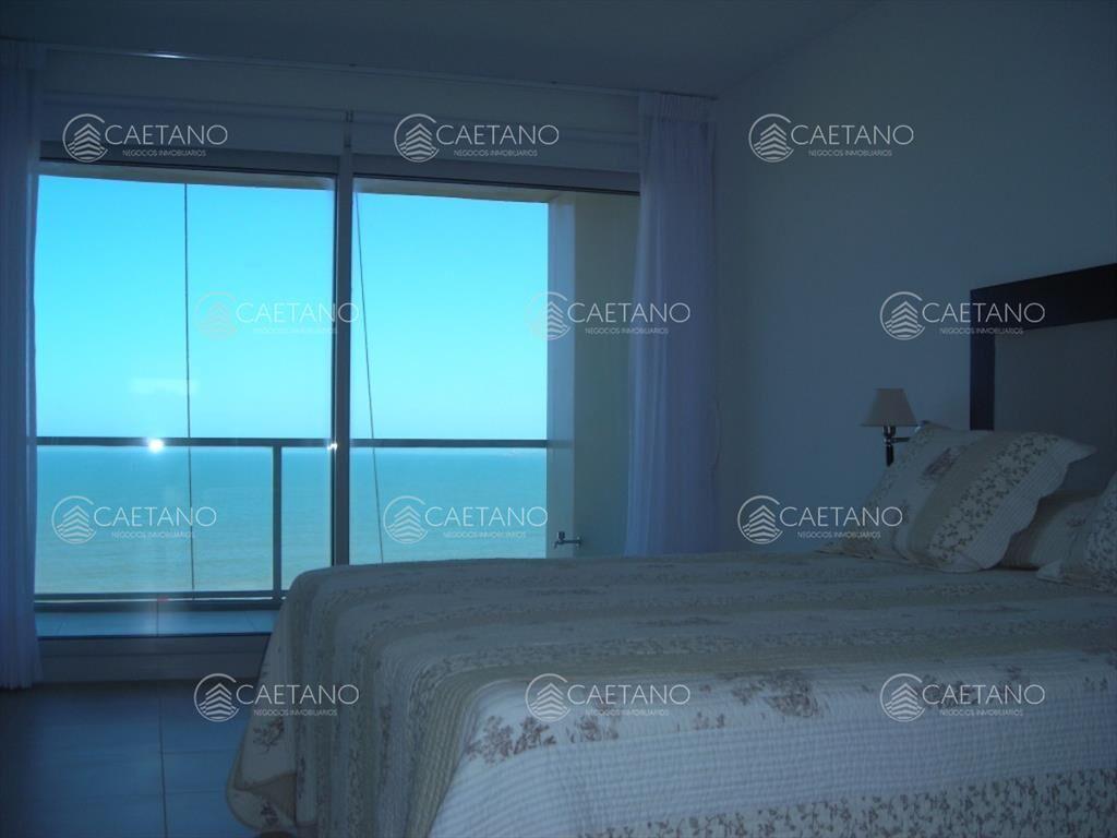 Alquiler de apartamento en Playa Brava.
