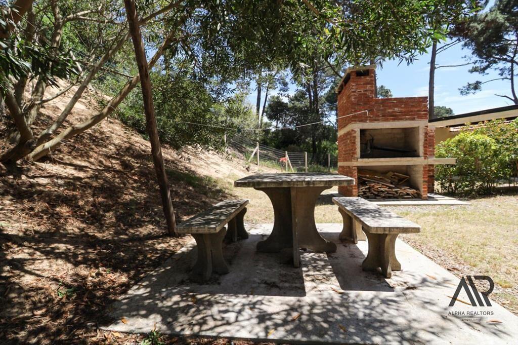 Casa en venta c/ cochera en Laguna Del Sauce