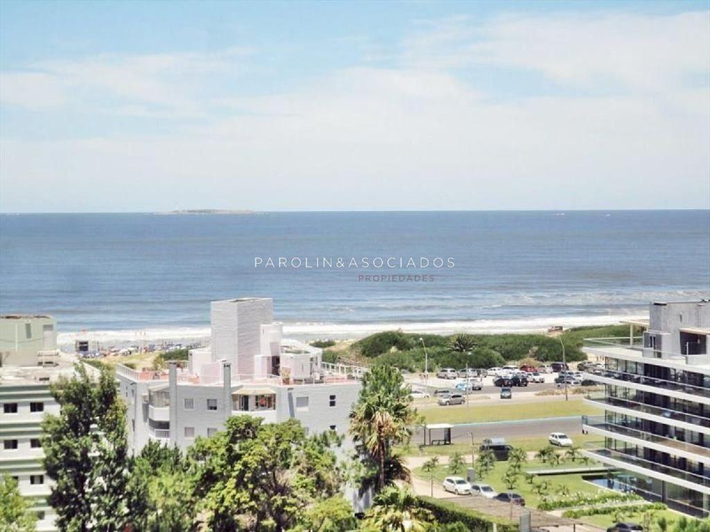 Apartamento en venta de 2 dormitorios cerca del