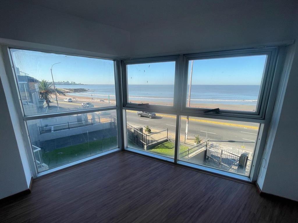 Apartamento monoambiente en alquiler sobre Rambla Malvín