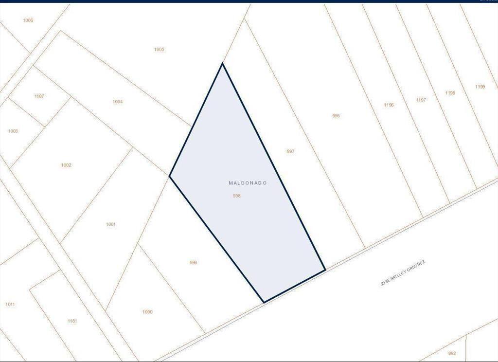 Venta casa en Aiguá, Maldonado, 2 dormitorios con terreno.