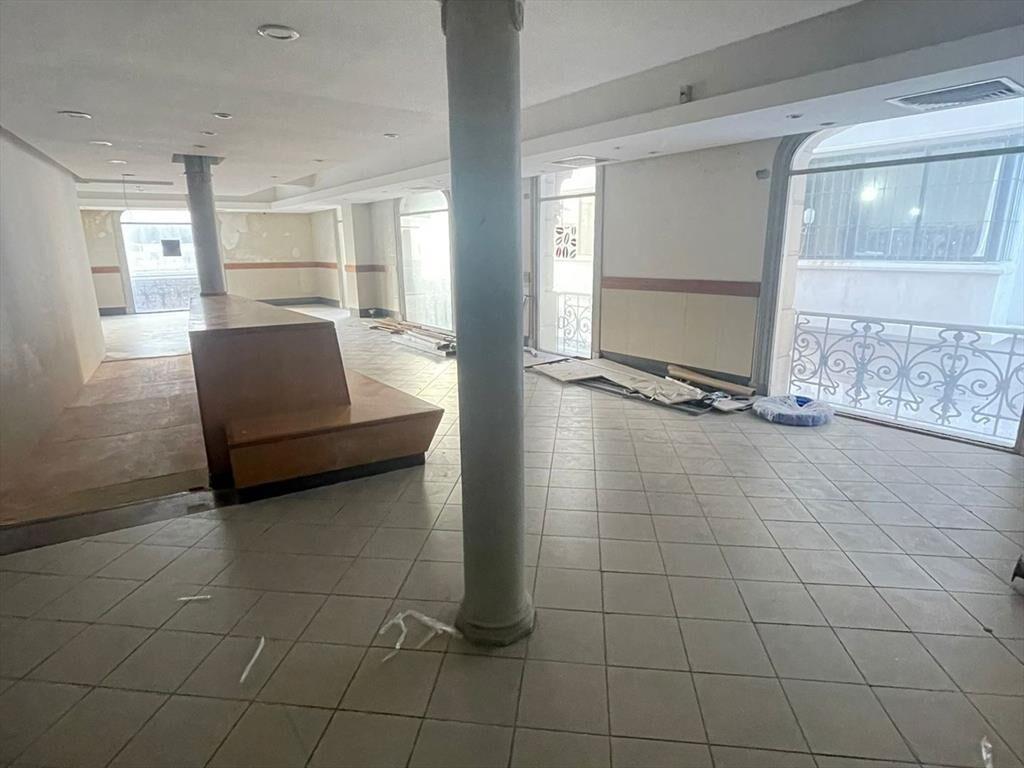 OFICINA EN ALQUILER SOBRE PEATONAL SARANDÍ