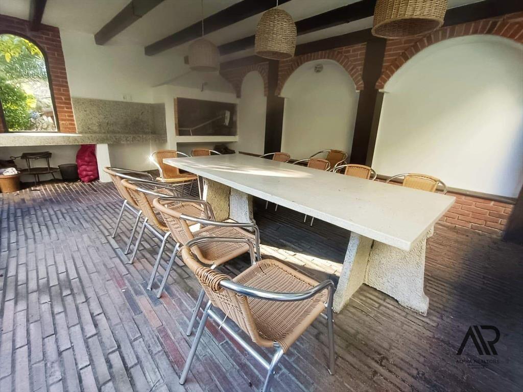 Casa en venta c/ cochera en Roosevelt