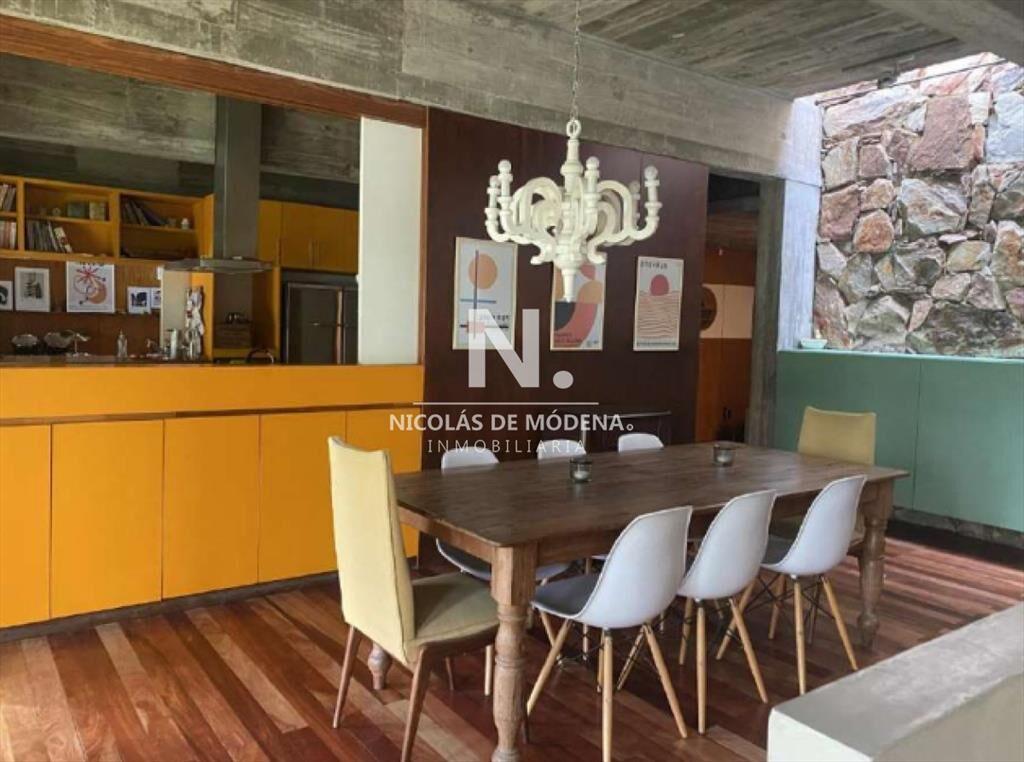 Casa en venta de 4 suites en Punta del Este