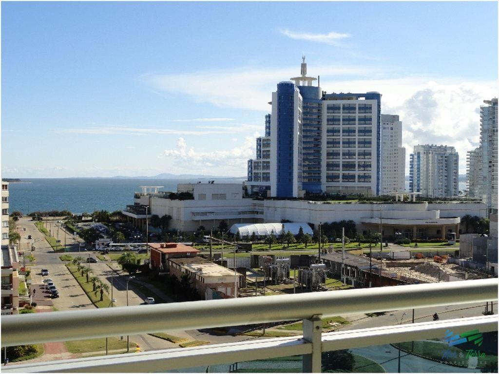 Apartamento en Brava, 3 dormitorios *