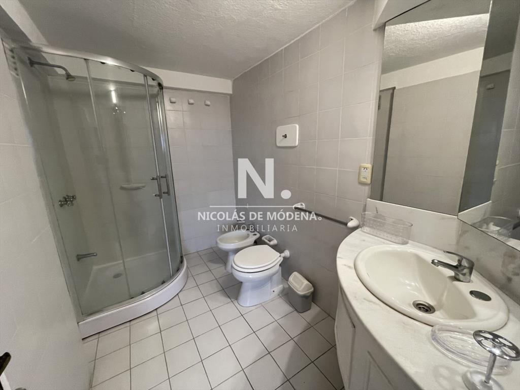 Vende apartamento en Punta del Este de 2