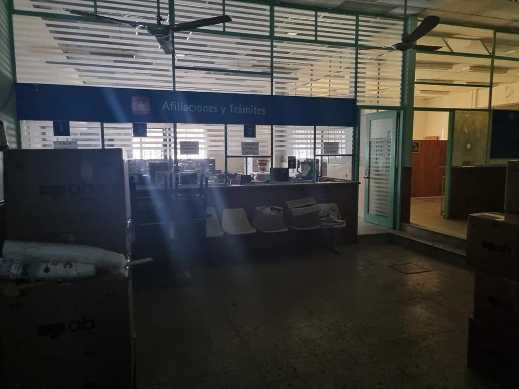 Colonia y Vazquez, edificio entero , 2465 m2 , 6 pisos , as