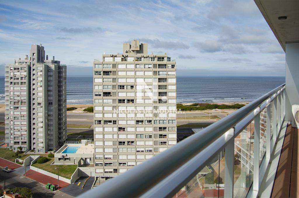 En modeno edificio con amenities, Playa Braba,