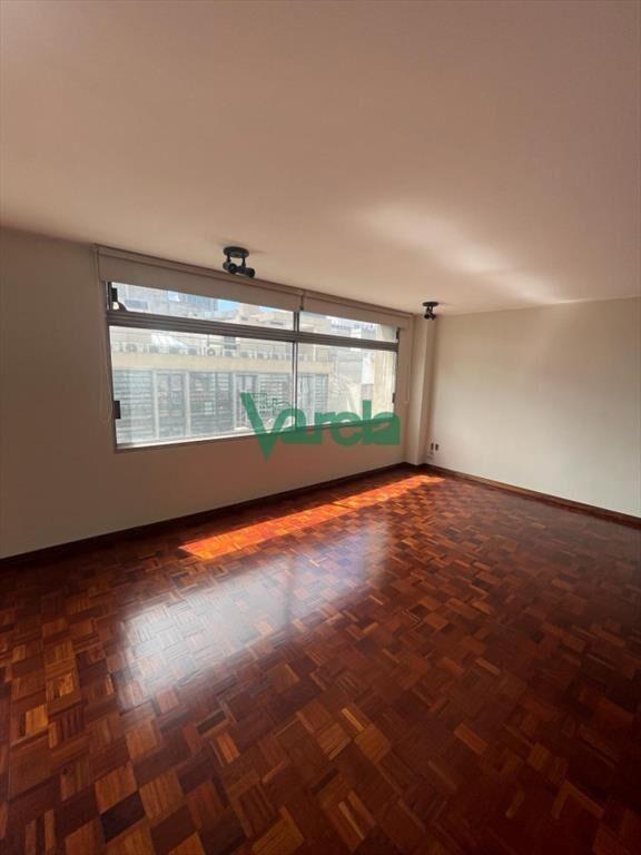 VENTA Oficina, Cuidad Vieja,75 m2 ,baño, cocina,