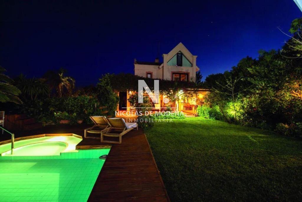 Espectacular casa sobre el Mar, gran oportunidad.