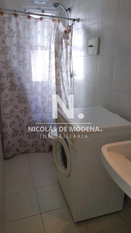 OPORTUNIDAD. VENDE APARTAMENTO FRENTE AL MAR CON