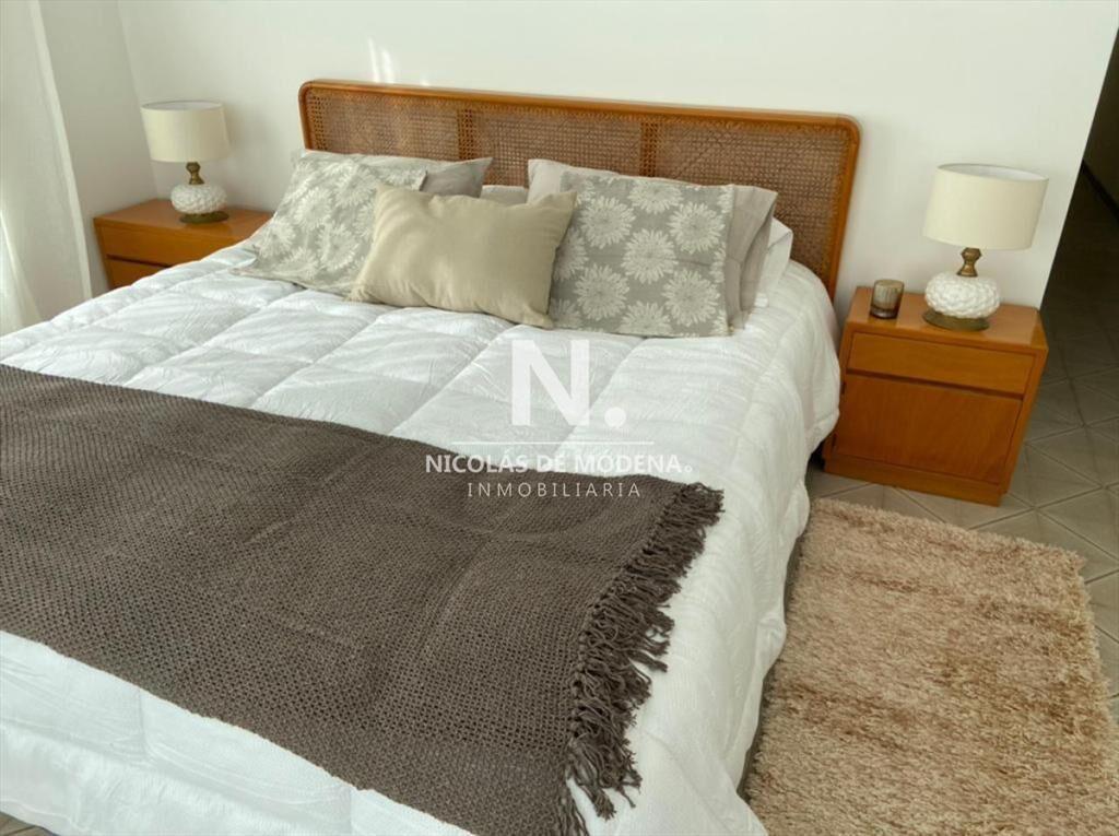 Departamento de 2 dormitorios a metros del mar,
