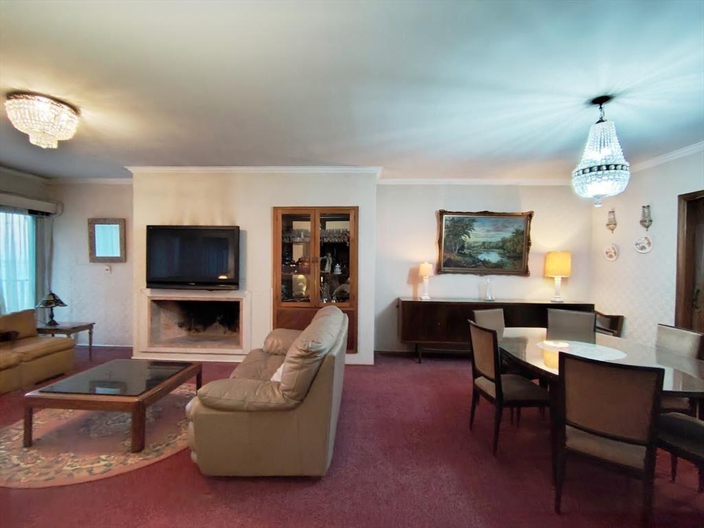Apartamento en venta c/ cochera en Pocitos