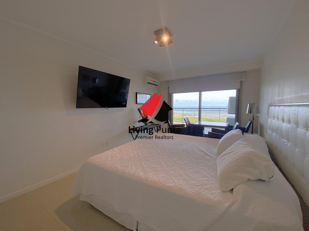 Apartamento de 3 dormitorios en Brava, Punta del Este.