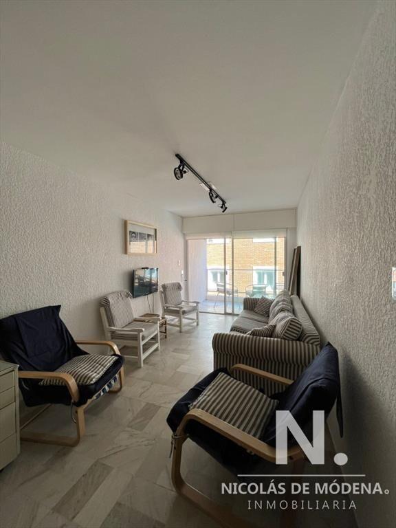 VENTA DE APARTAMENTO DE 1 DOMITORIO EN PENINSULA CON VISTA