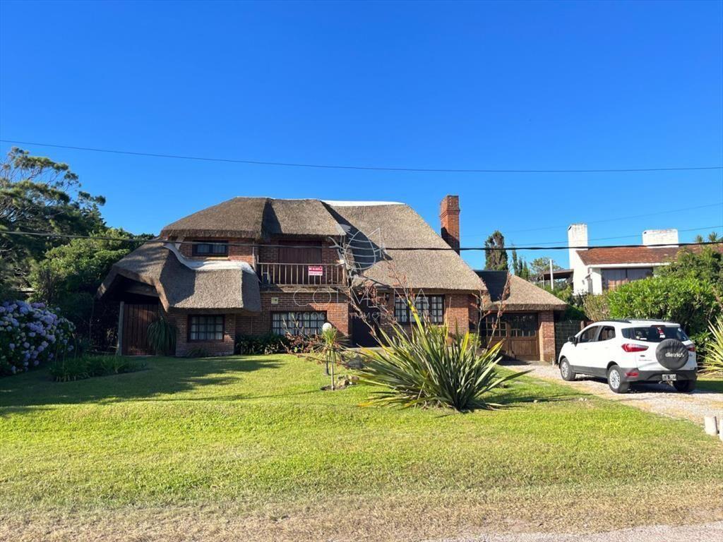 Hermosa cabaña de 4 dormitorios en venta a de