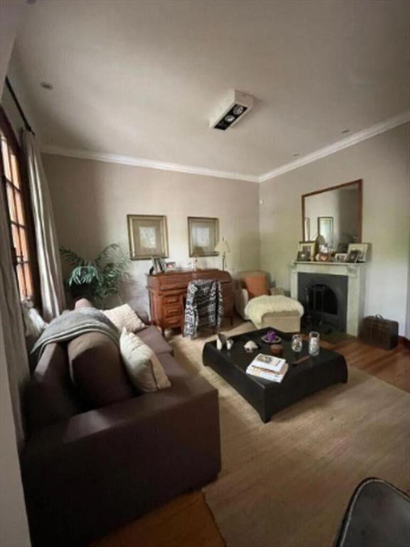 Casa en venta, cuatro dormitorios, garaje.