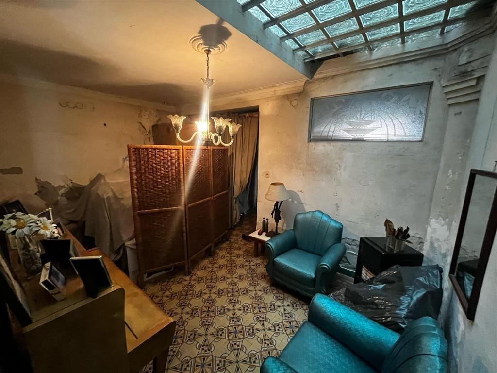 8 de octubre esq. Luis Alberto de Herrera , 280 m2, 3 dorm,