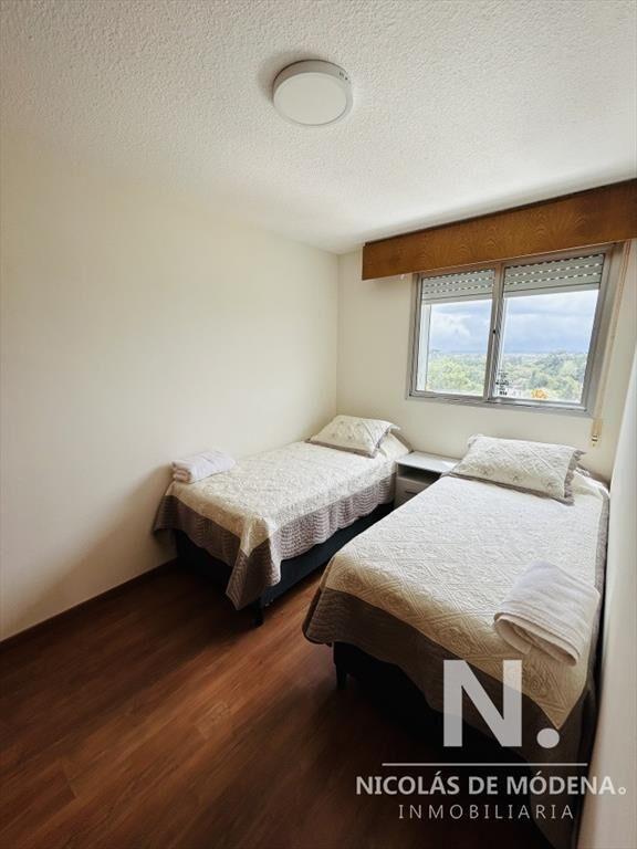 Apartamento en Venta, 3 dormitorios - Torre en Avenida Roos